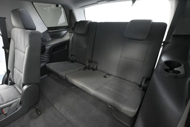 Used 2020 Silver GMC SLE image 35