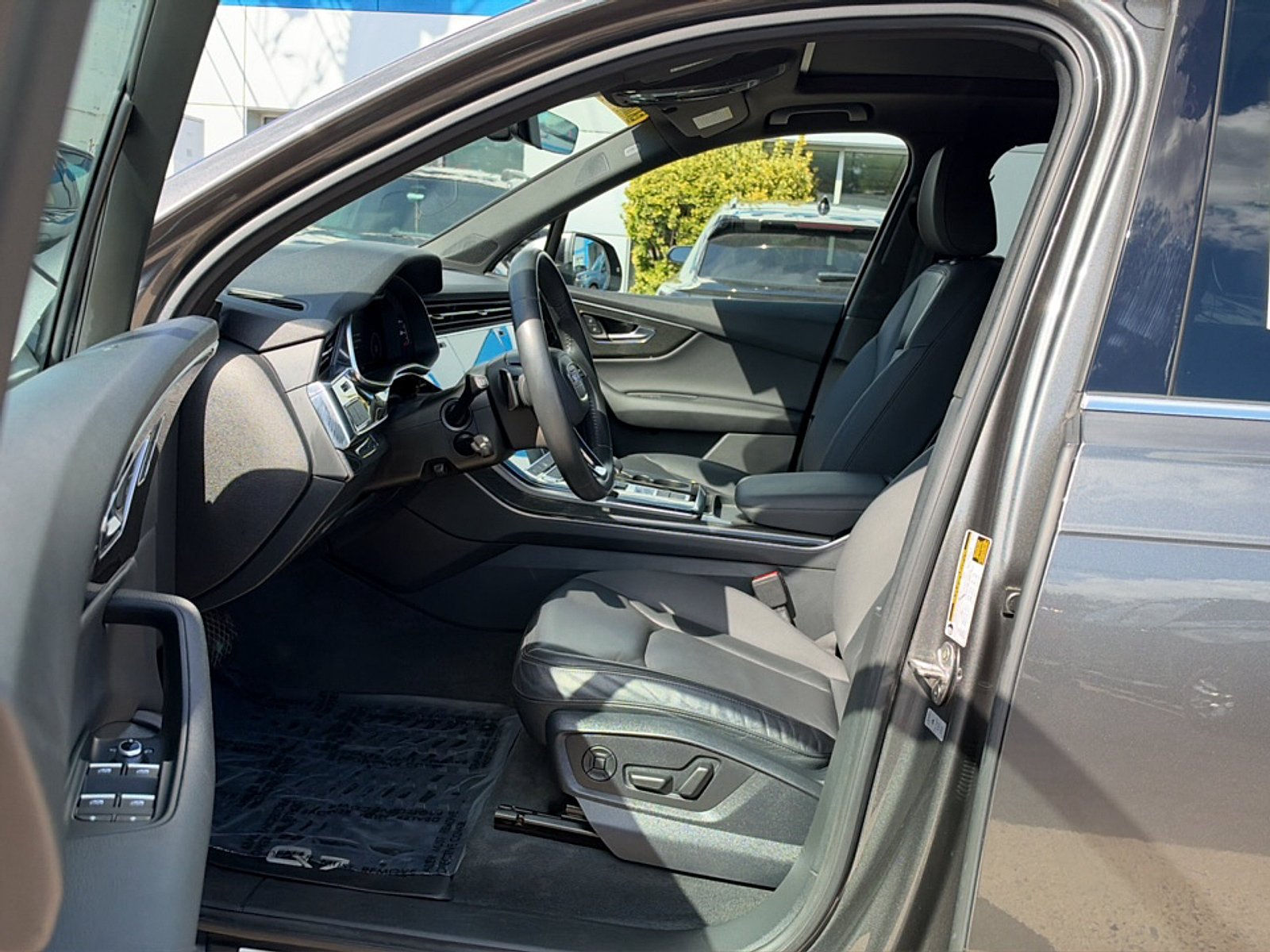 2020 Audi Q7 Premium Plus - Photo 12