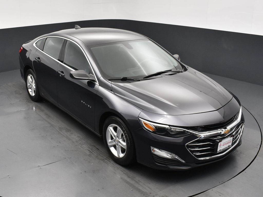 Used 2022 Gray Chevrolet LS image 18