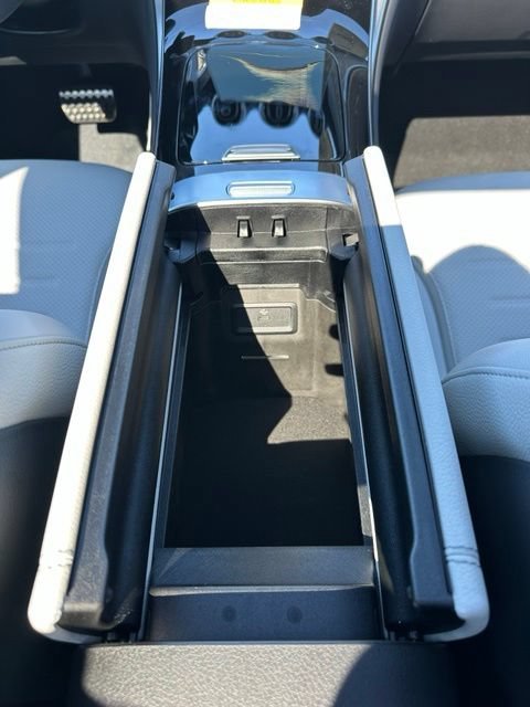 New 2026 Graphite Grey Metallic Mercedes-Benz GLC 300 image 69