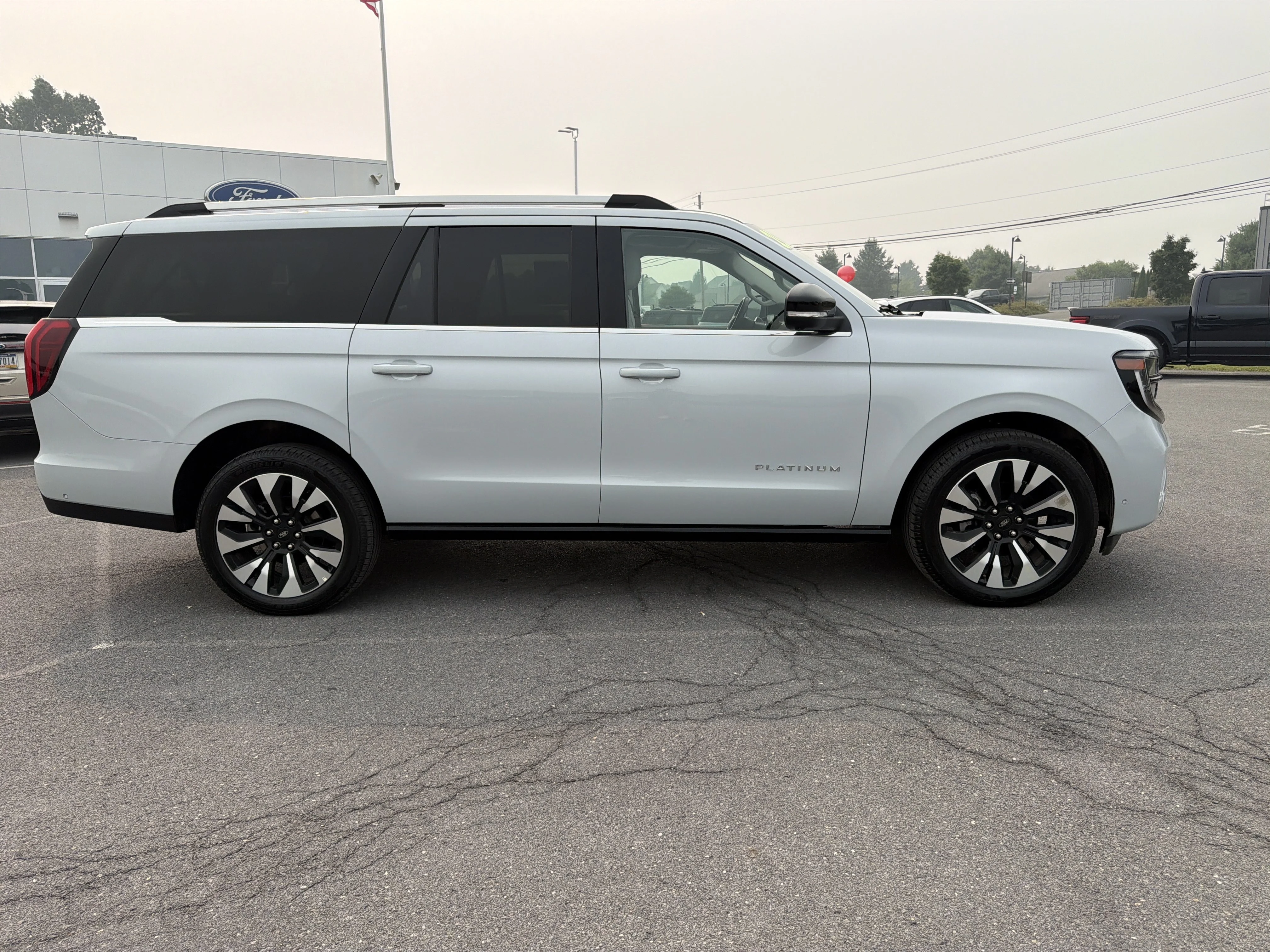 Used 2025 Silver Metallic Ford Platinum image 2