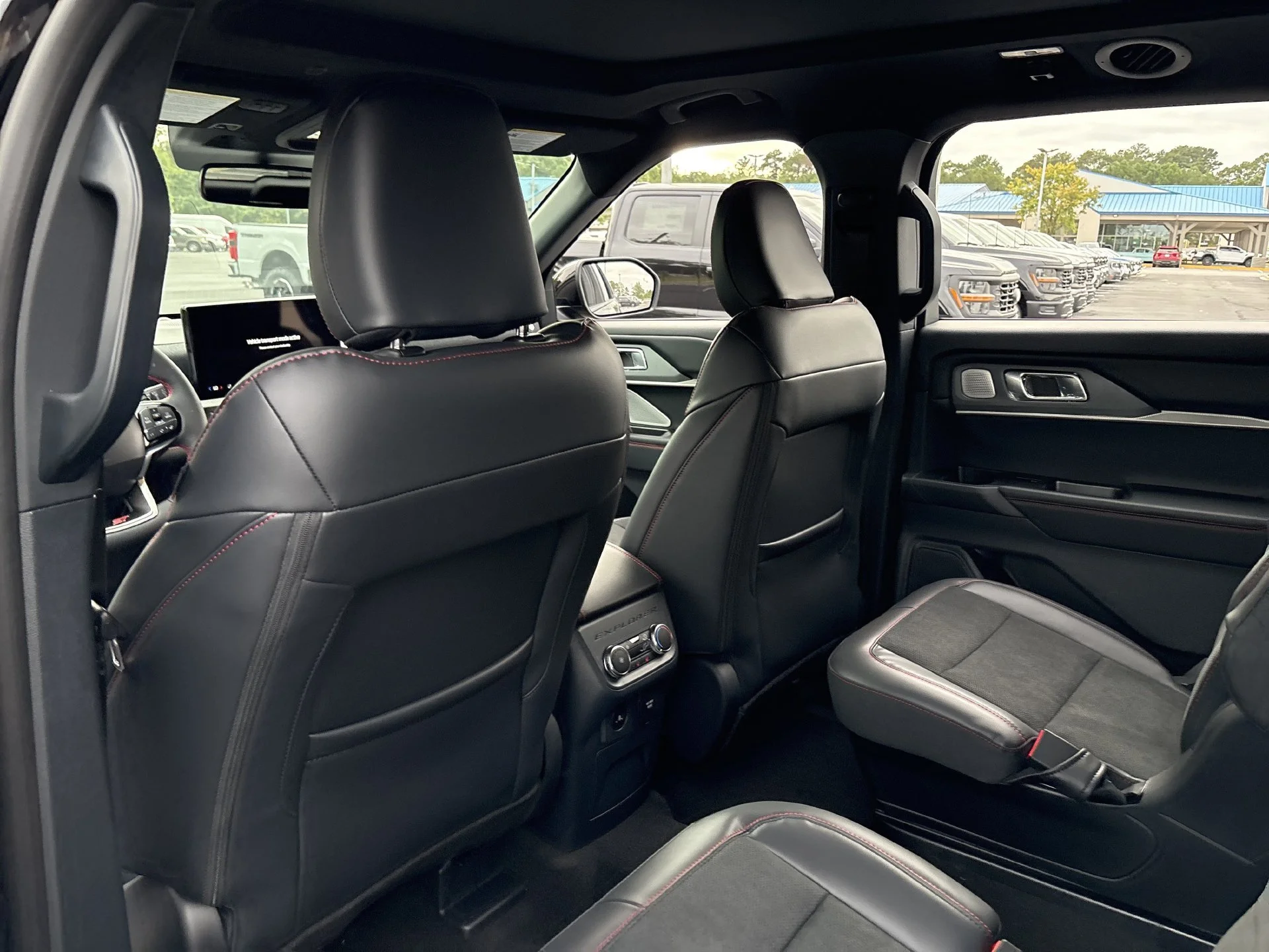 New 2027 Agate Black Metallic Ford ST image 20