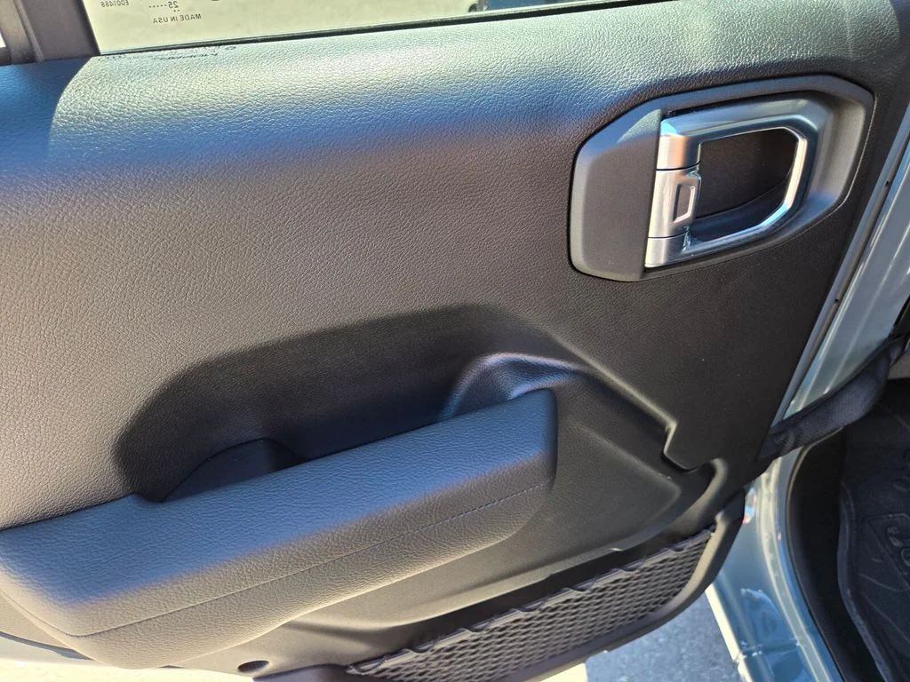 Used 2025 Gray Jeep Sport S image 18
