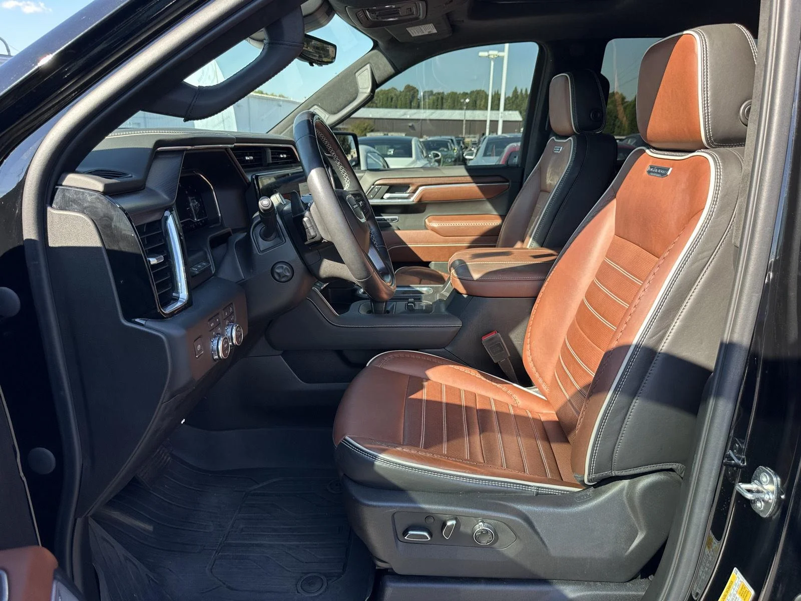 Used 2023 Onyx Black GMC Denali Ultimate image 9