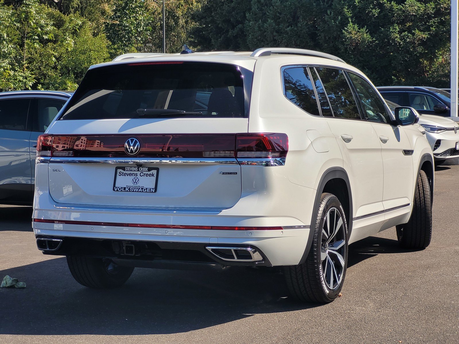 New 2025 White Volkswagen 2.0T SEL Premium R-Line image 4