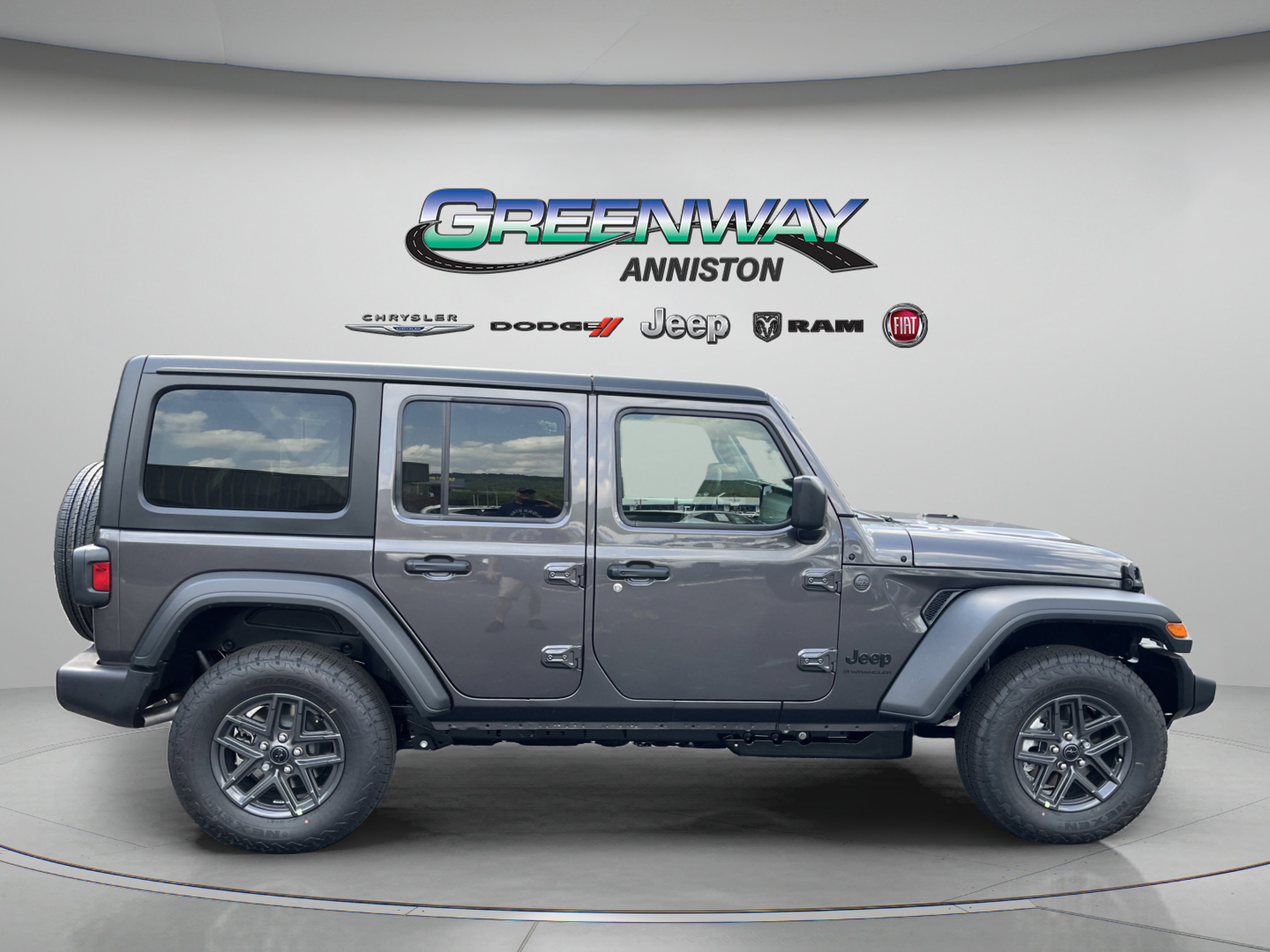 New 2026 Granite Crystal Metallic Clearcoat Jeep Sport S image 8