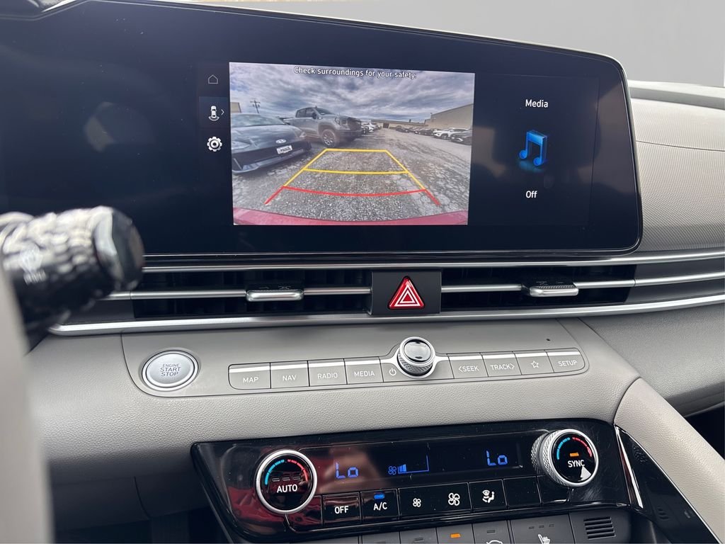 Used 2023 Red Hyundai SEL image 32