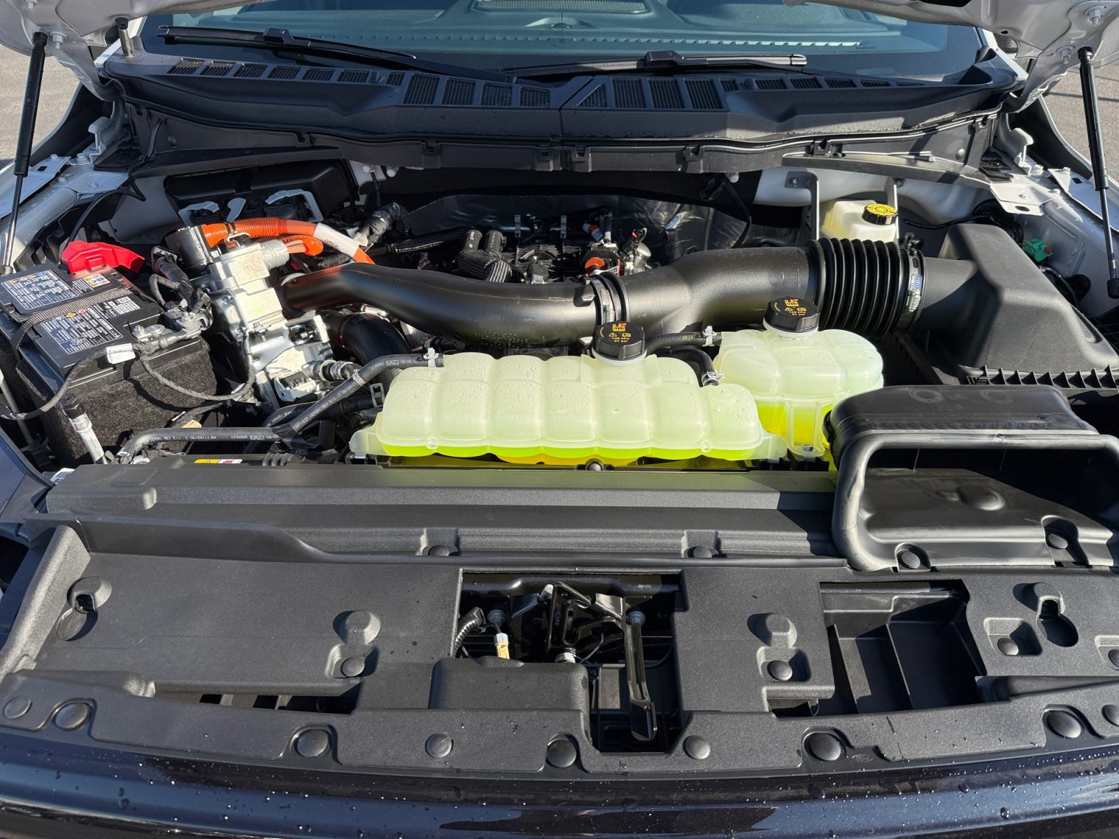 New 2026 AVALANCHE Ford XLT Hybrid image 20