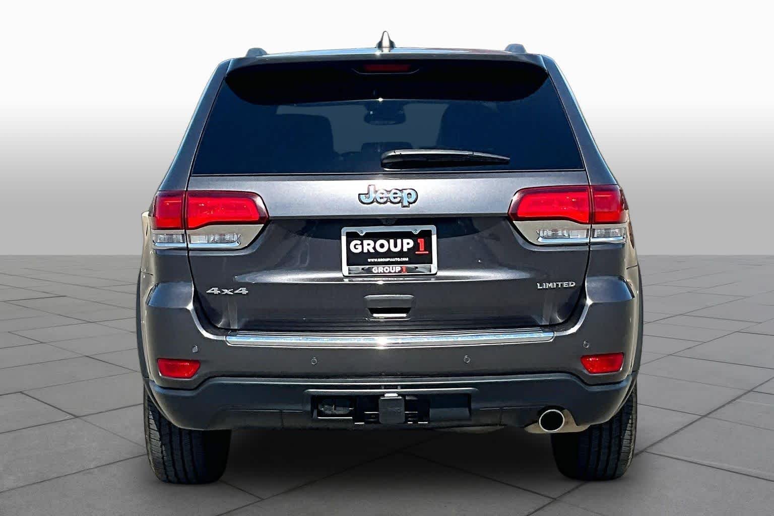 Used 2020 Granite Crystal Metallic Clearcoat Jeep Limited image 4