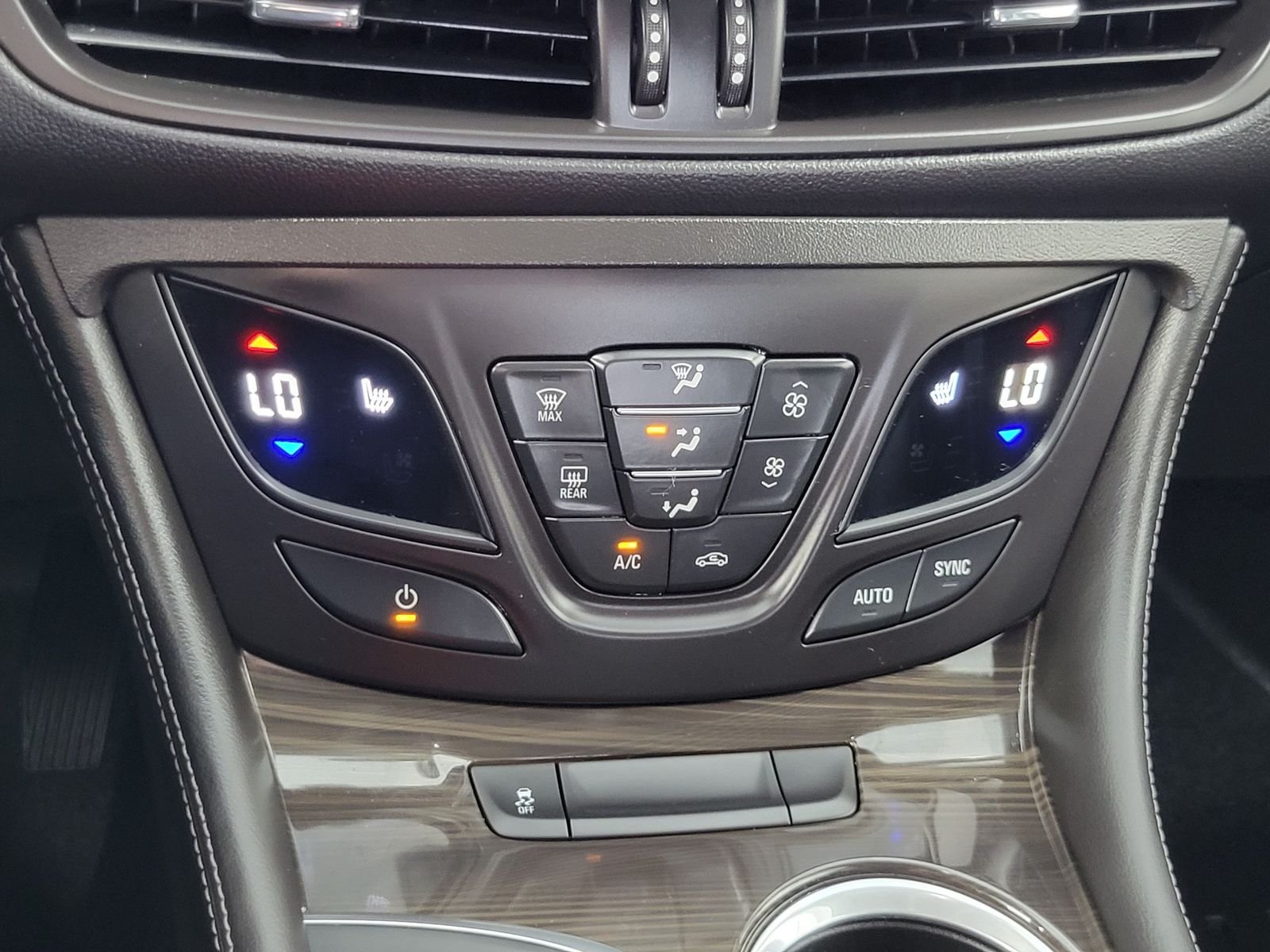 Used 2020 Gray Buick Essence image 21