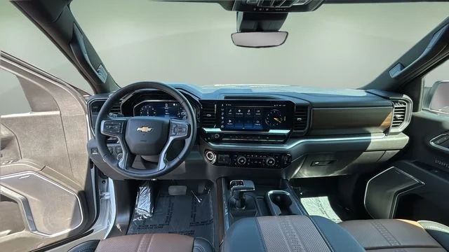 Used 2025 Beige Chevrolet High Country image 16