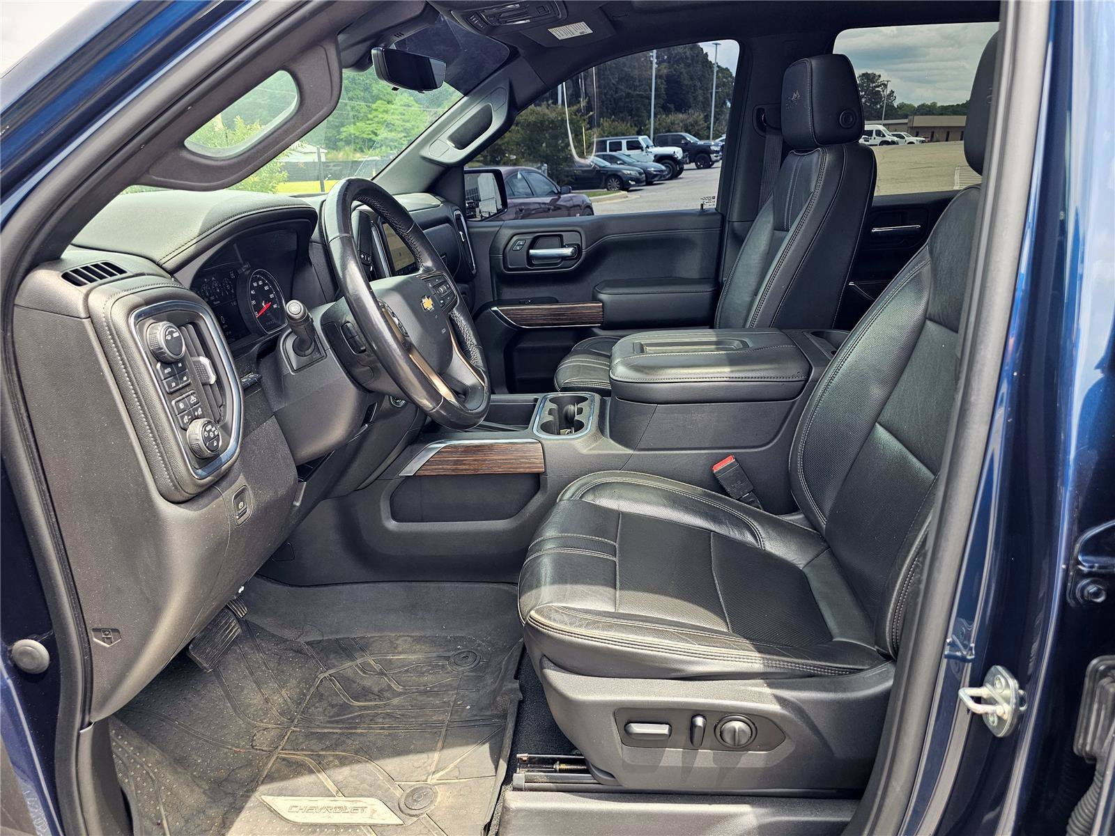Used 2021 Northsky Blue Metallic Chevrolet High Country image 18