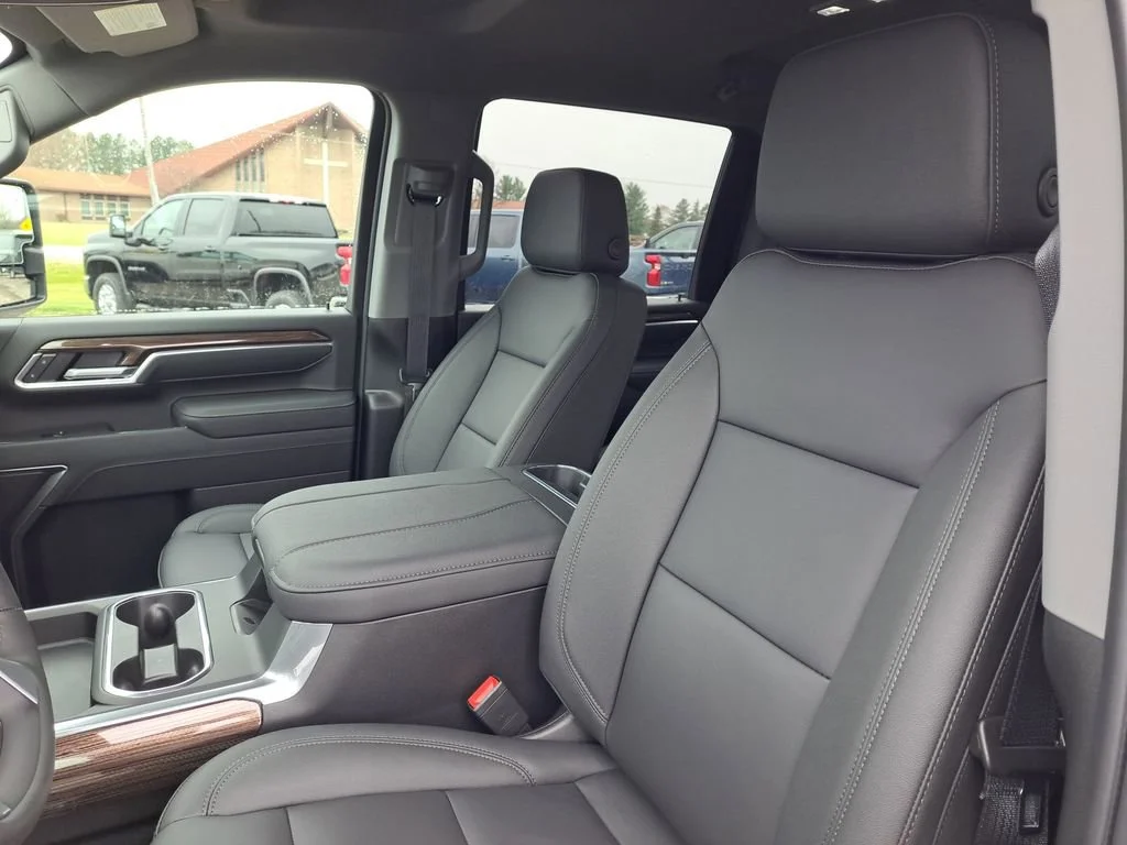 2026 Chevrolet Silverado 3500 HD LT - Photo 5