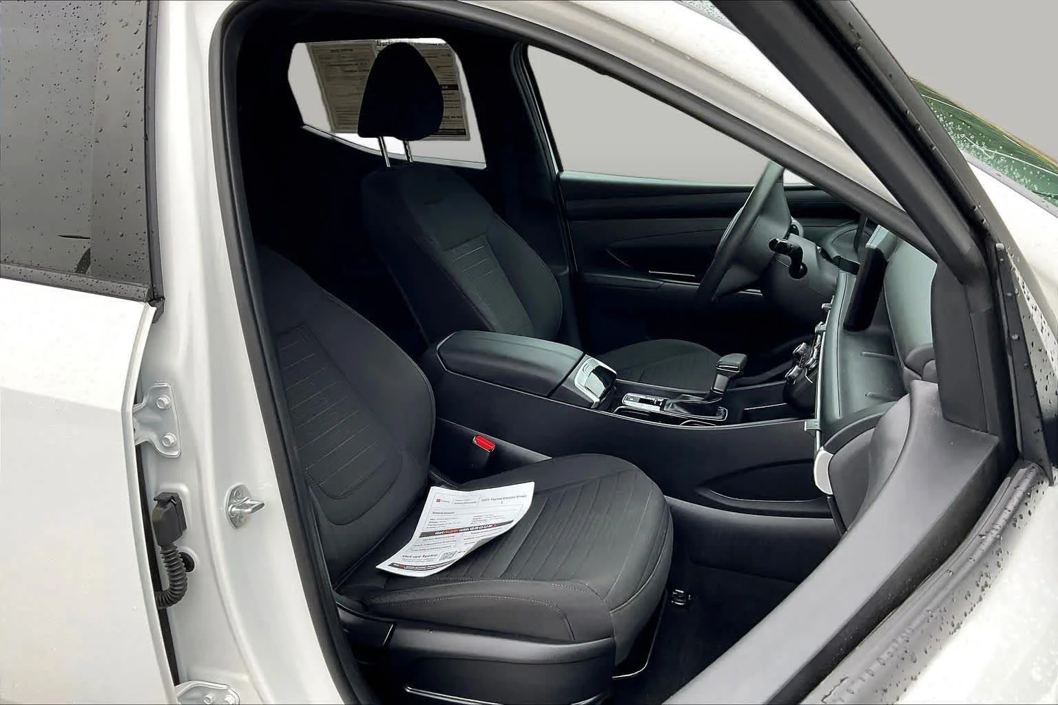 Used 2025 Atlas White Hyundai SE image 9