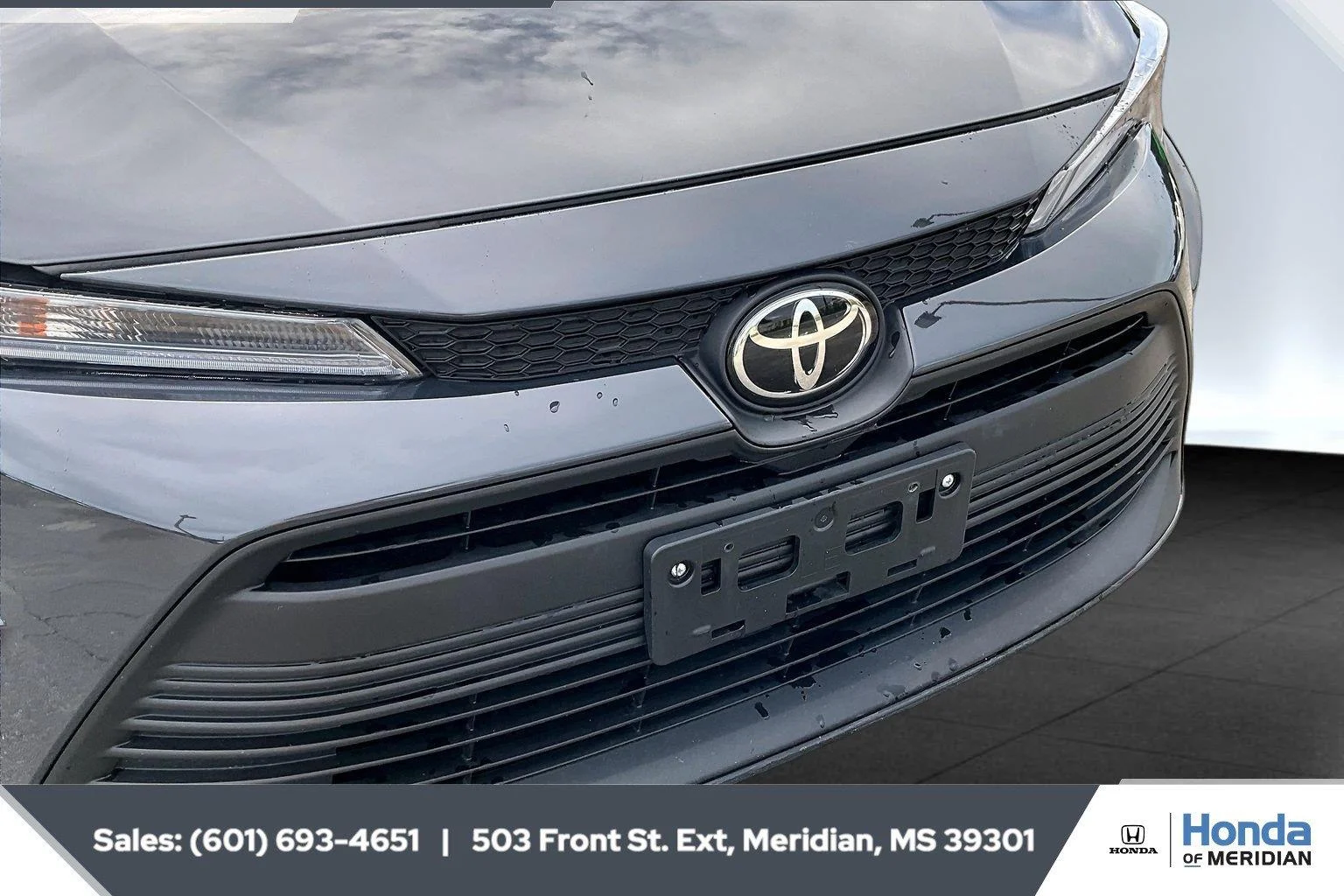 Used 2025 Underground Toyota LE image 21
