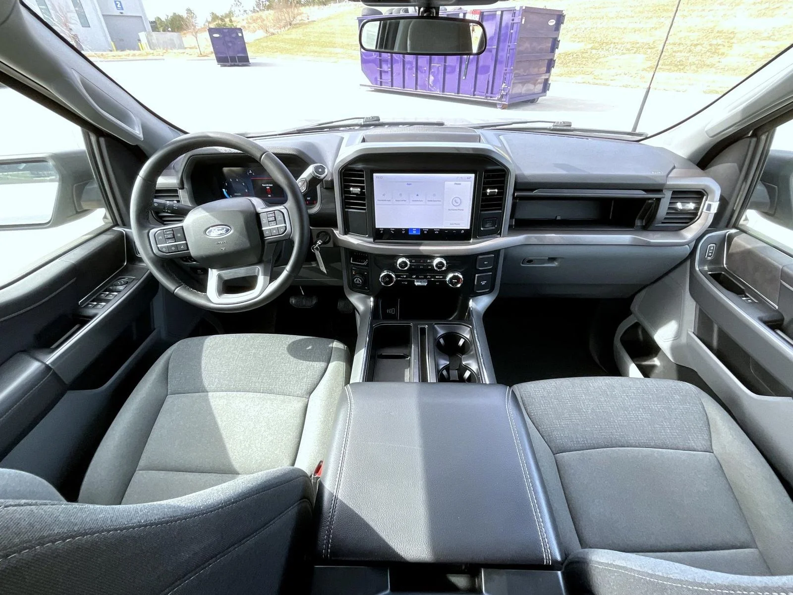 Used 2025 Silver Ford XLT image 15