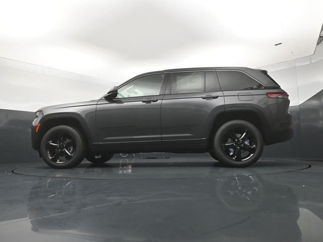 New 2026 Baltic Gray Metallic Clear-Coat Exterior Paint Jeep Limited image 21