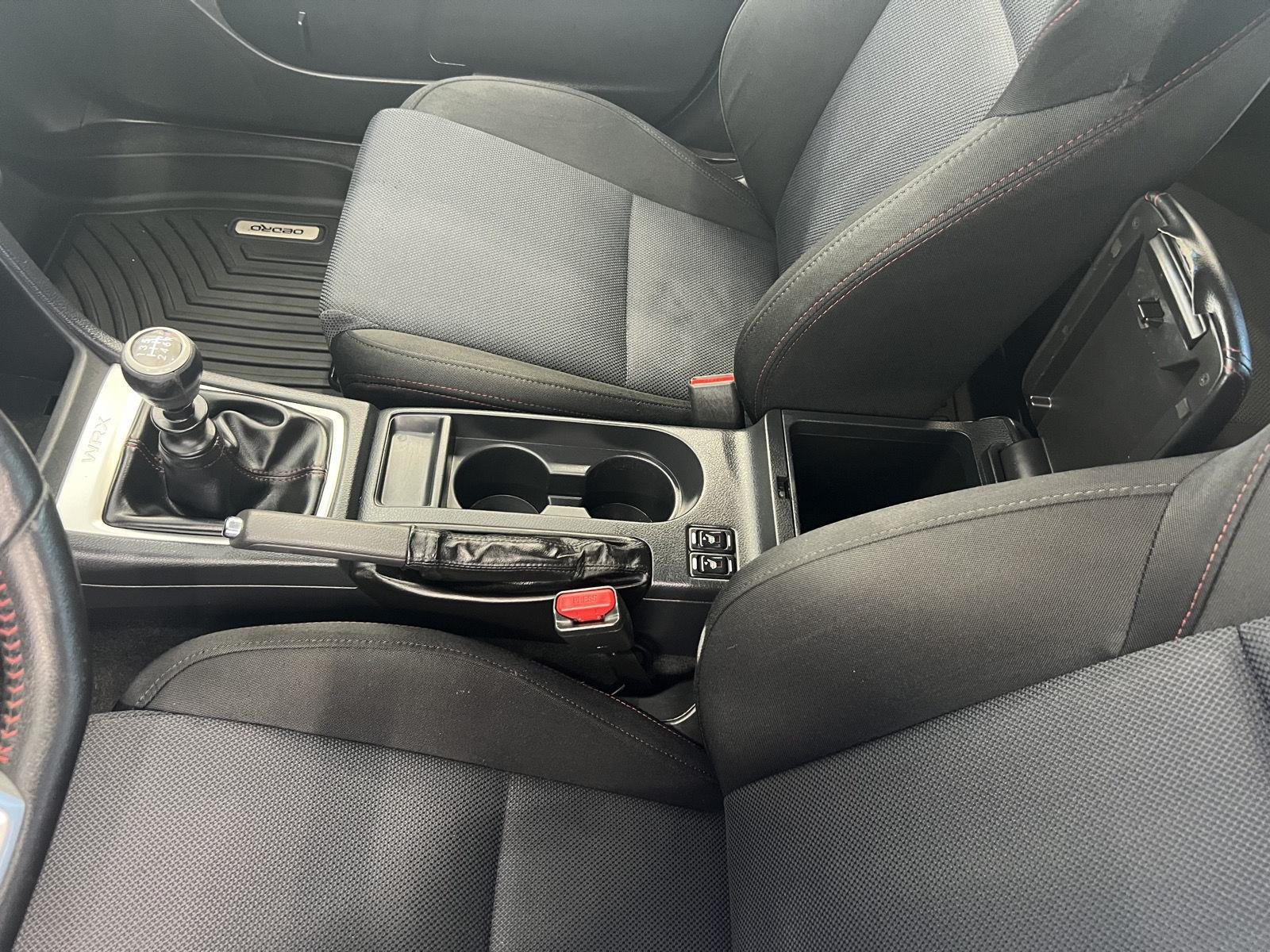 Used 2017 Ice Silver Metallic Subaru Premium image 19