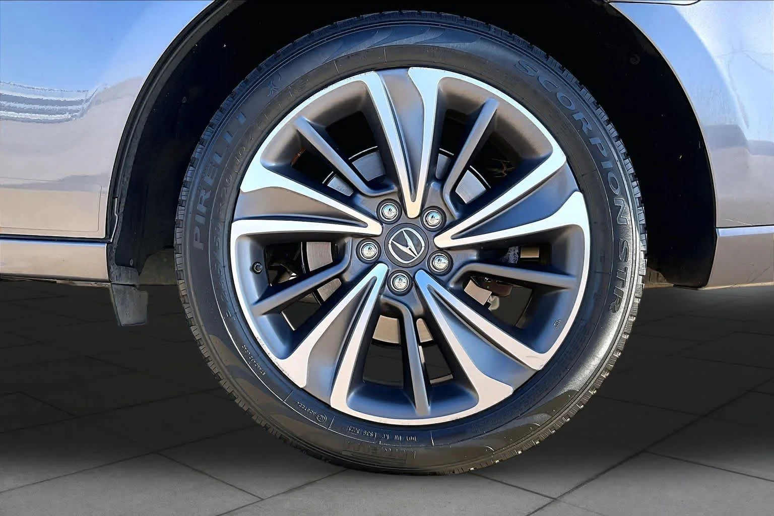 Used 2019 Modern Steel Metallic Acura Sport-Hybrid SH-AWD with Technology Package image 10