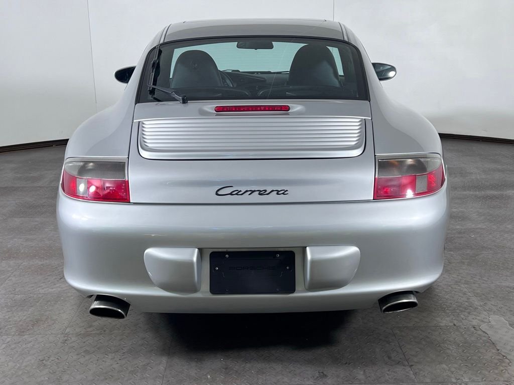 Used 2003  Porsche Carrera image 6