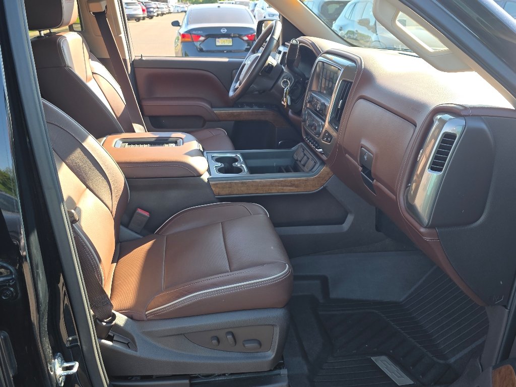 Used 2017 Black Chevrolet High Country image 23