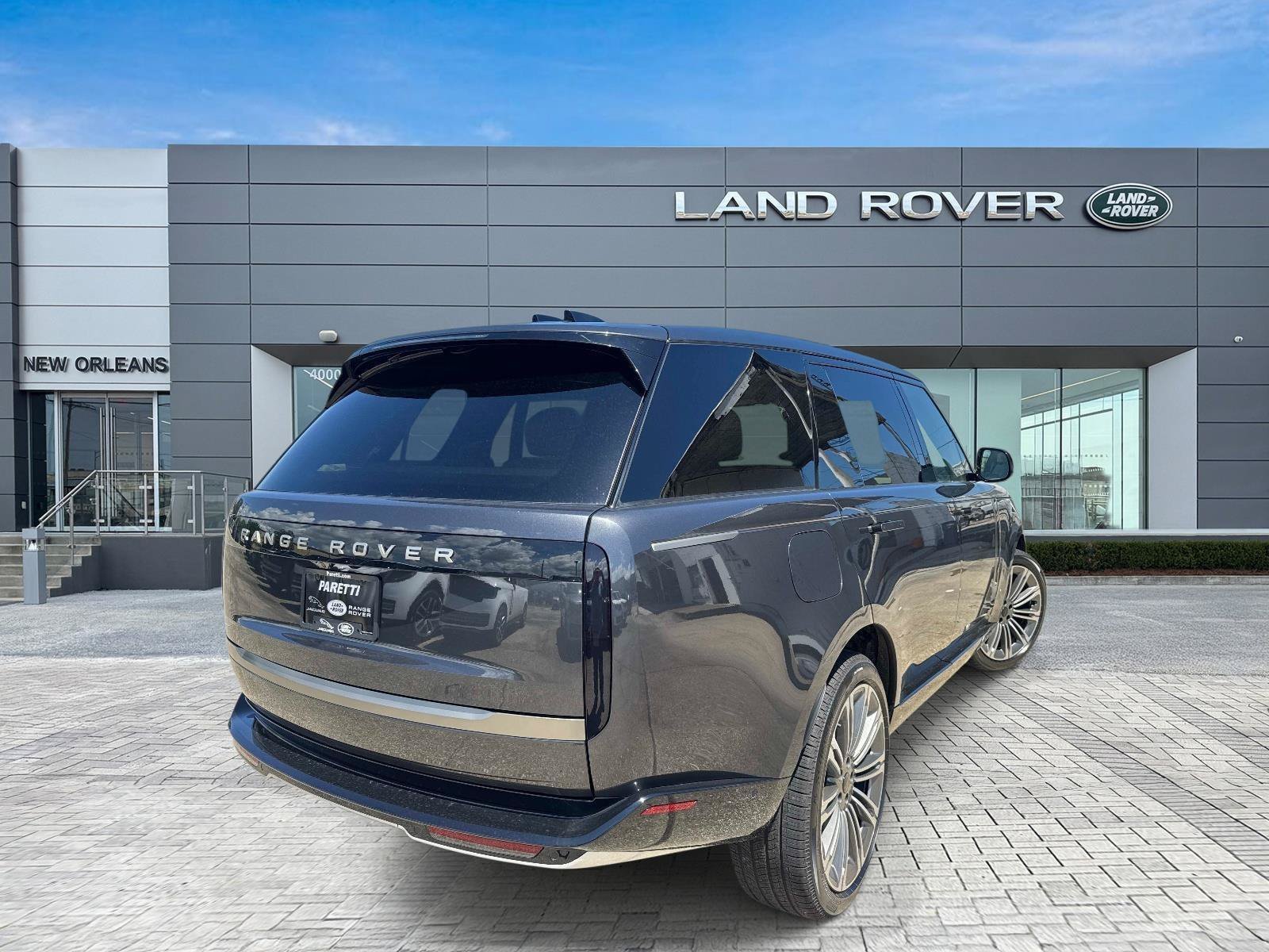 New 2026 Carpathian Grey LAND ROVER SE 7 Seats image 5