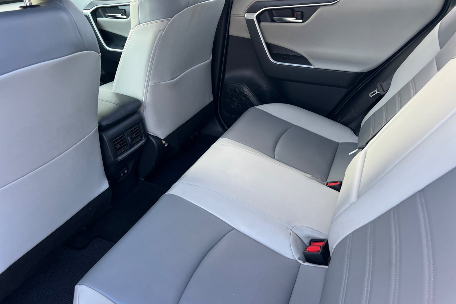 Certified Used 2019 Silver Sky Metallic Toyota Hybrid Limited image 12