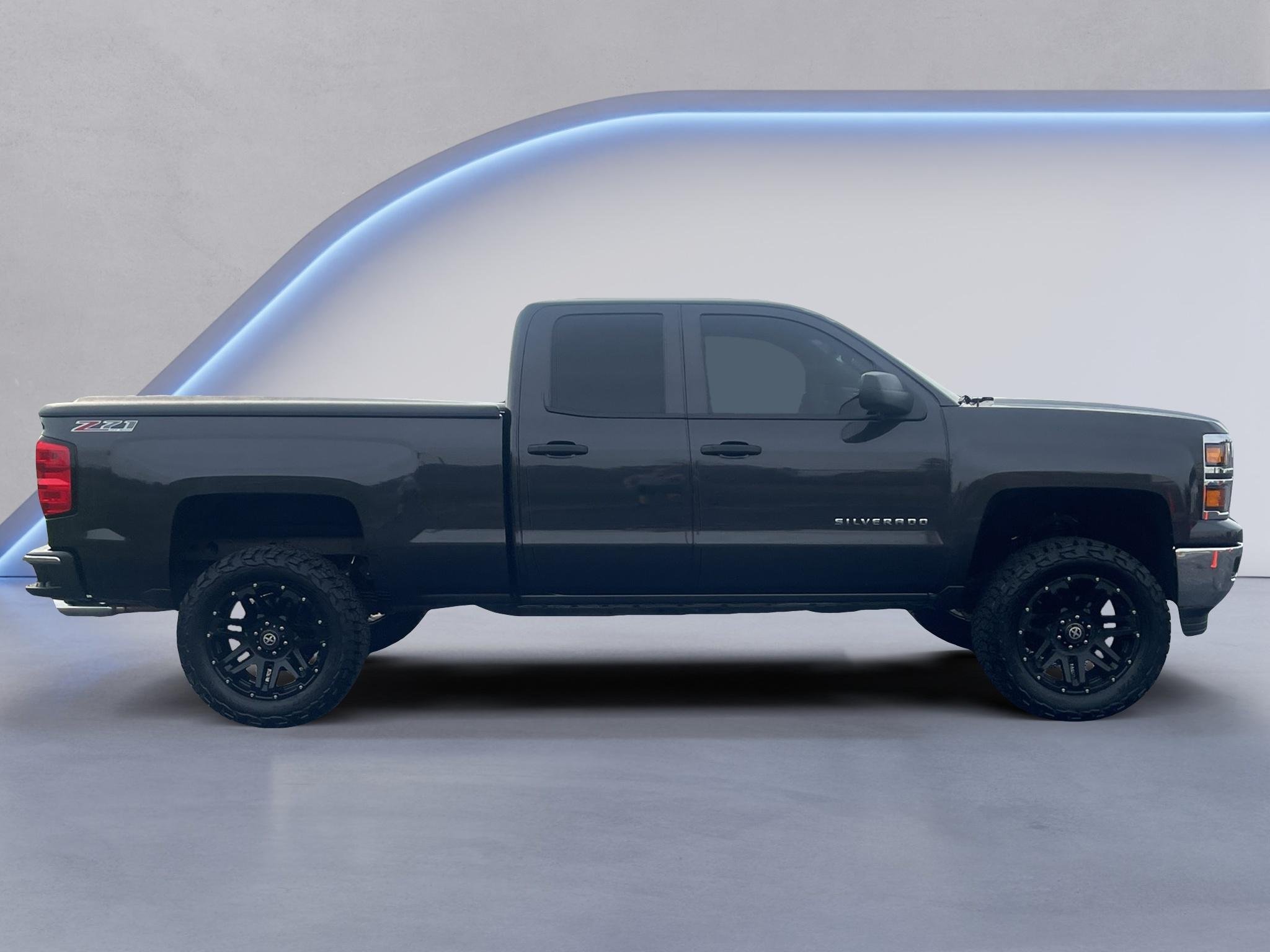 Used 2014 TUNGSTEN METALLIC Chevrolet LT image 7