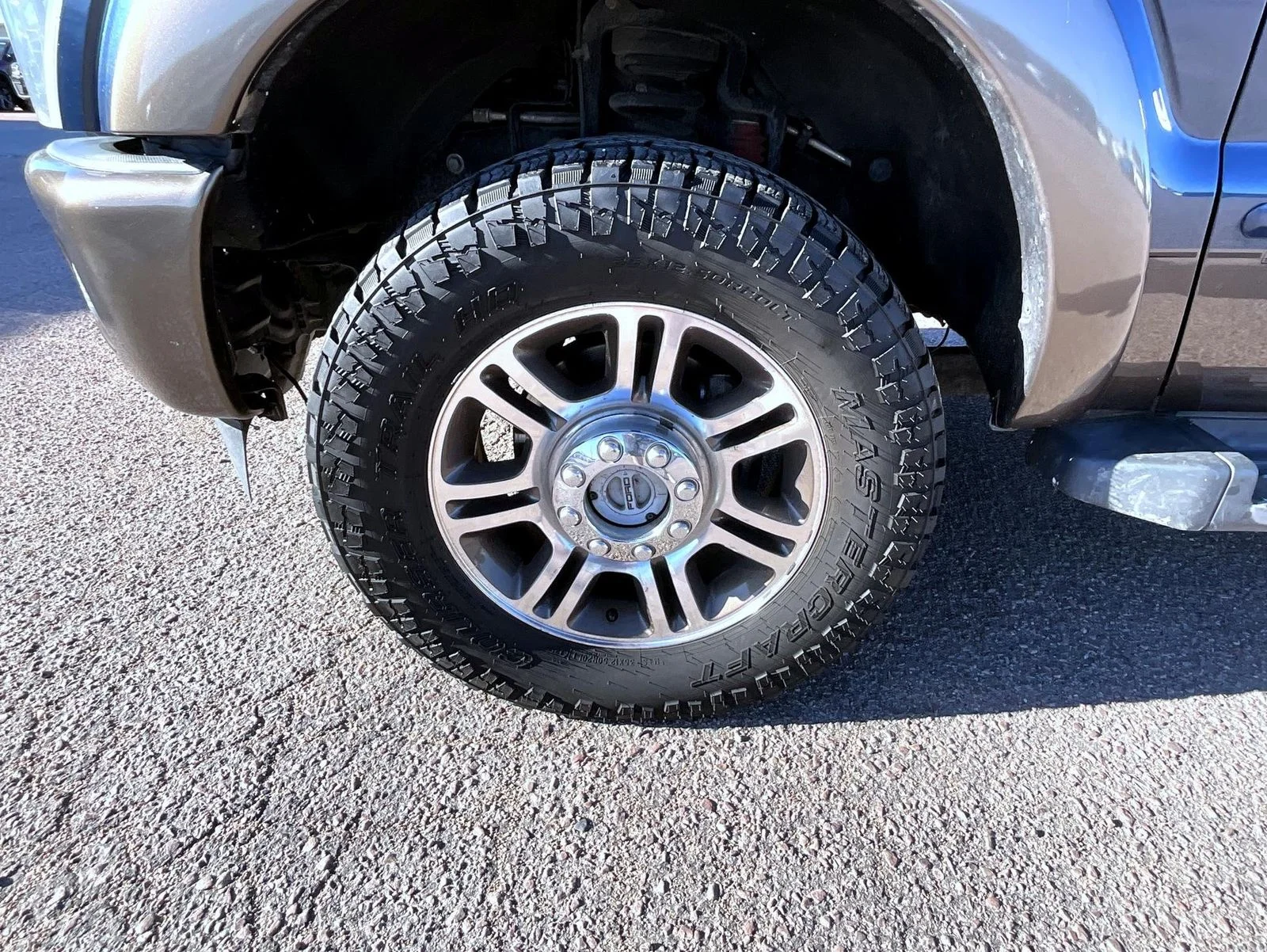 Used 2016 Blue Ford King Ranch image 22