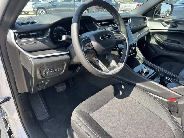 New 2026 White Jeep Laredo X image 19