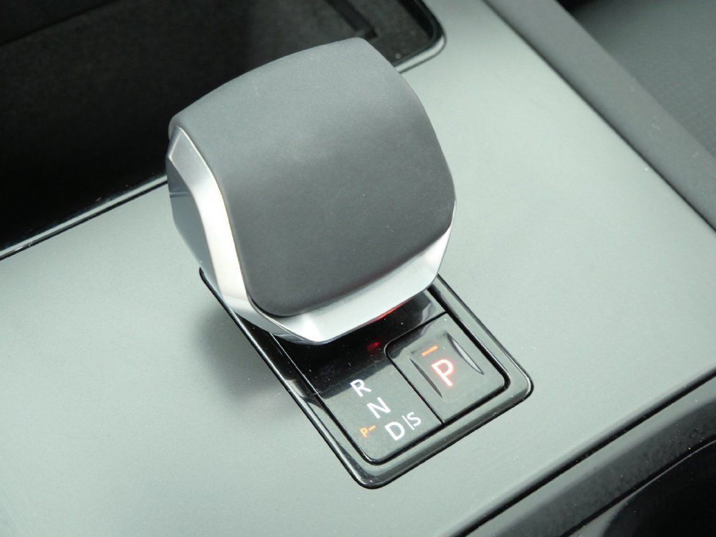 Used 2024 Gray Land Rover S image 48