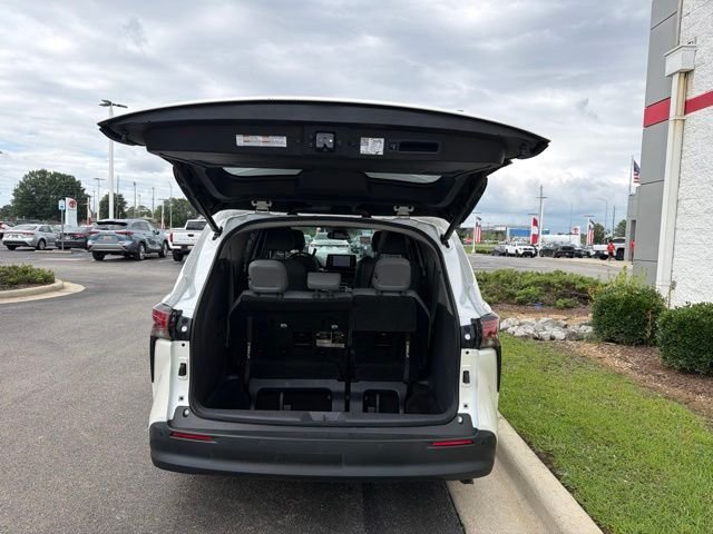 Used 2021 White Toyota XLE image 13