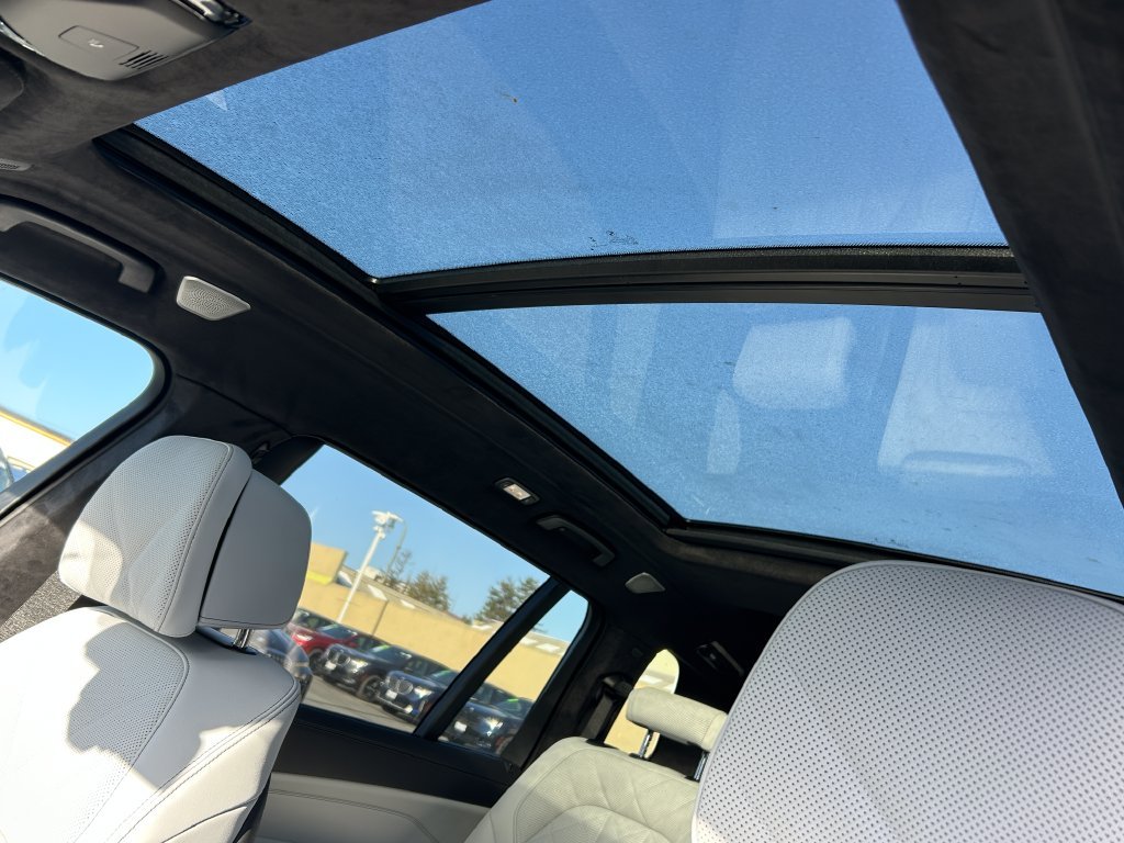 New 2027 Tanzanite Blue II Metallic BMW xDrive40i image 16