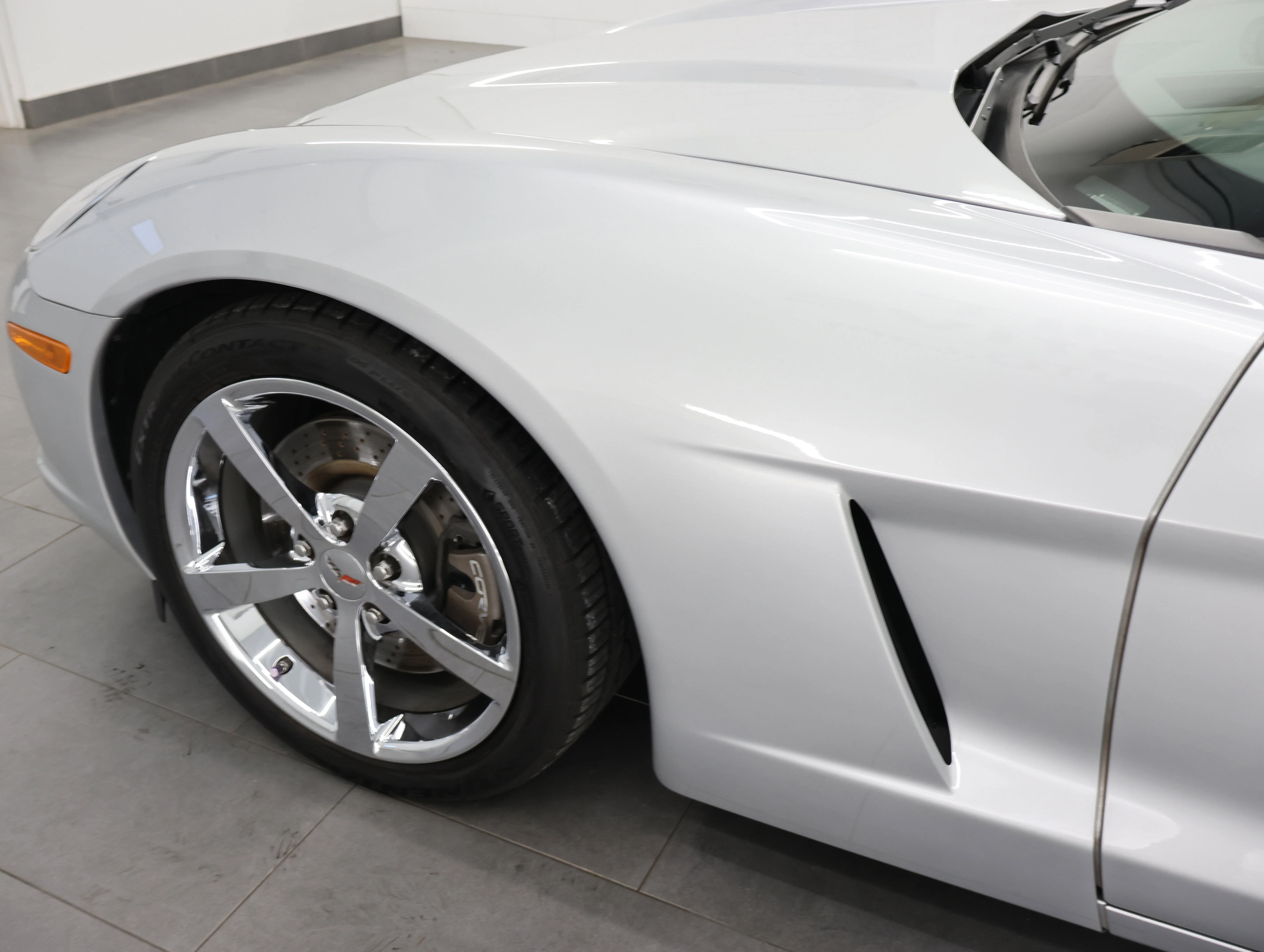 Used 2009 Blade Silver Metallic Chevrolet Base image 28