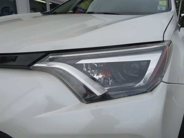 Used 2017 Blizzard Pearl Toyota Limited image 34