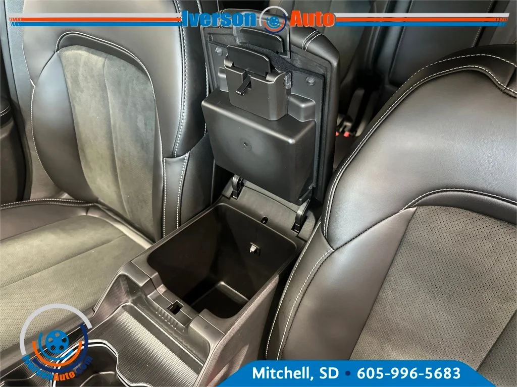 New 2026 Velvet Red Pearl-Coat Exterior Paint Jeep Laredo image 28