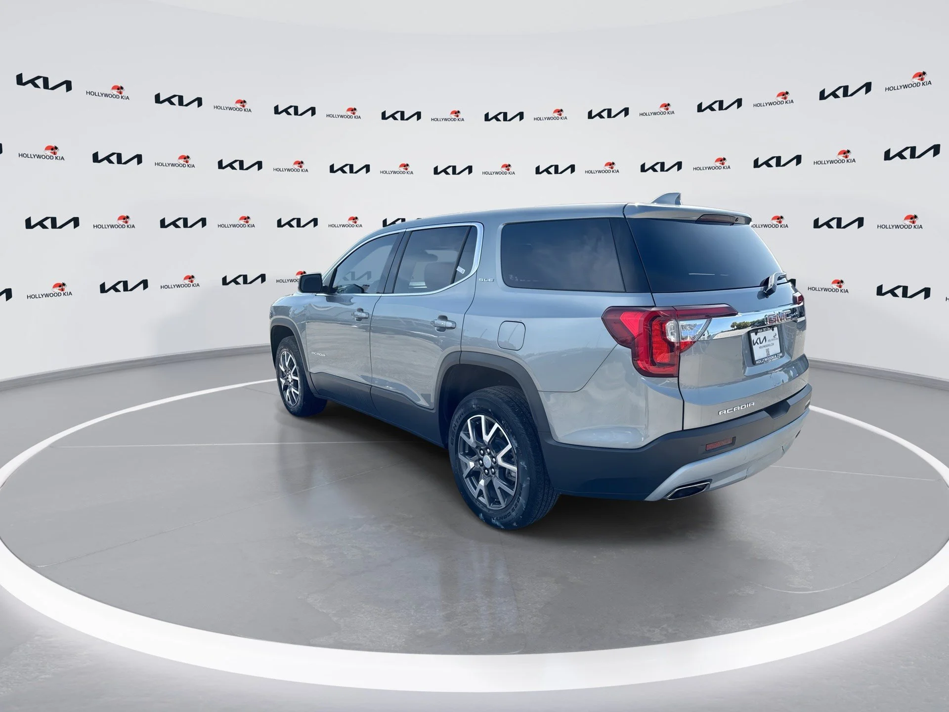 Used 2023 Sterling Metallic GMC SLE image 6