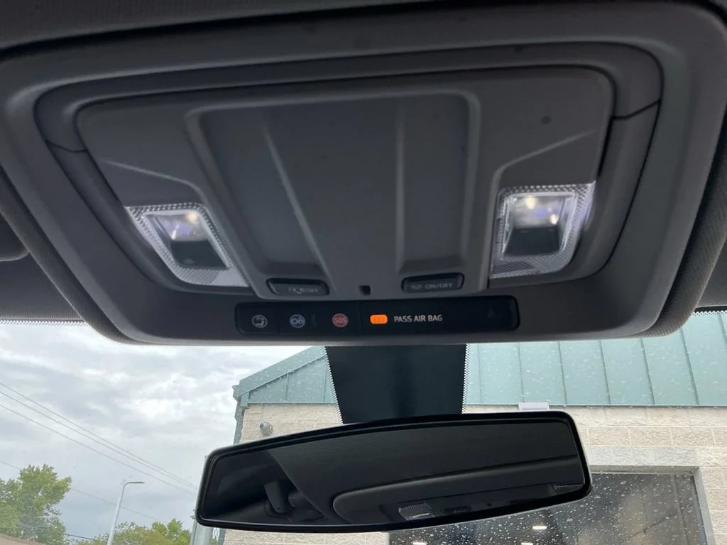 Used 2020 SUMMIT WHITE Chevrolet Work Truck image 28
