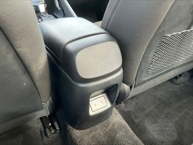 Used 2025 Red Hyundai SEL Convenience image 12