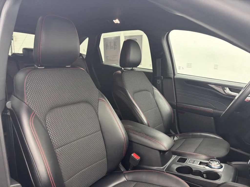 Used 2023 Gray Ford ST-Line image 31