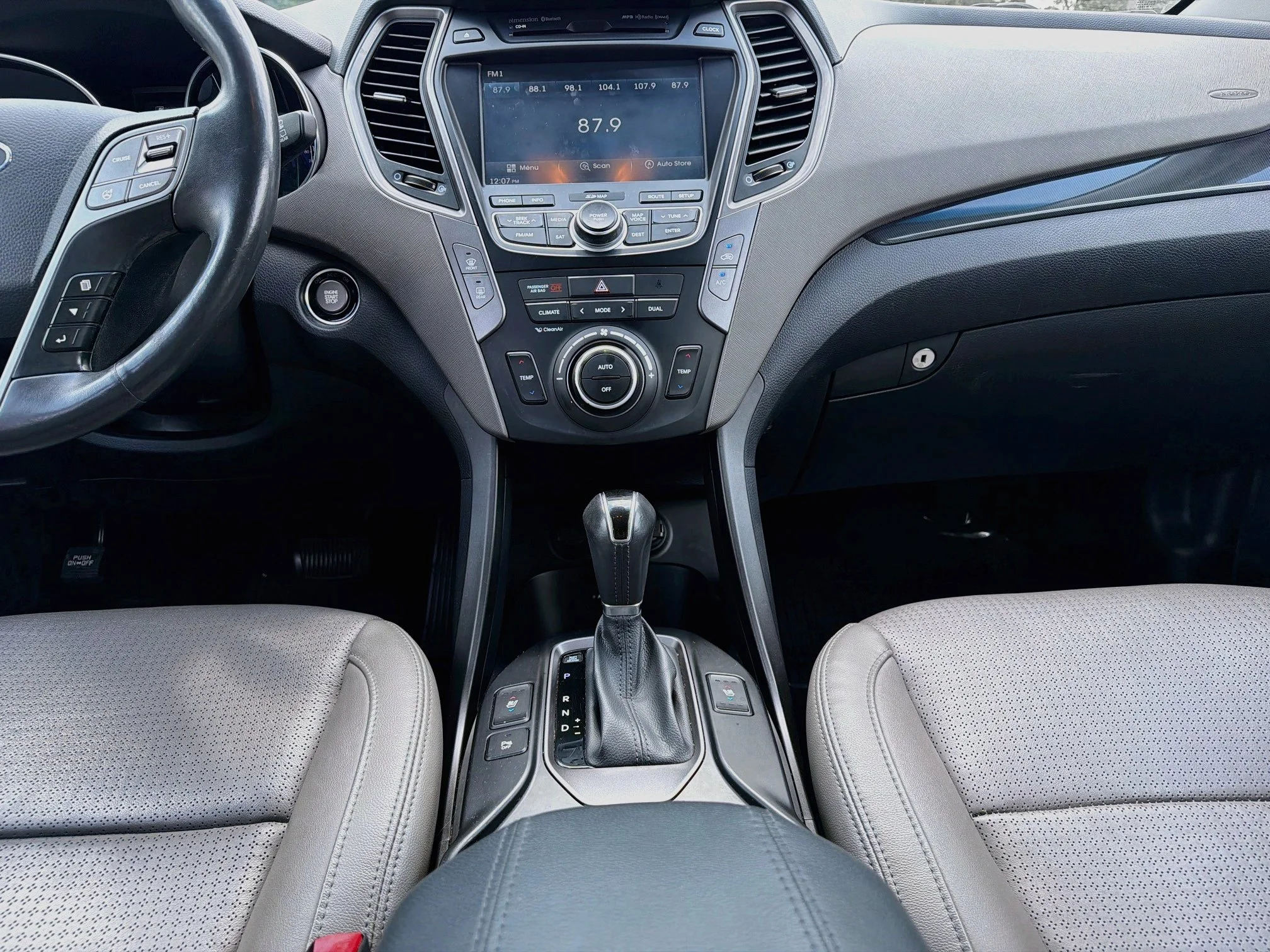 Used 2015 Marlin Blue Hyundai Premium Technology image 18