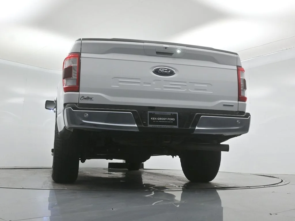 Certified Used 2022 White Ford Lariat image 48