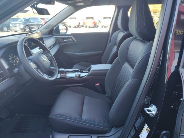 New 2026 Black Mitsubishi ES image 12