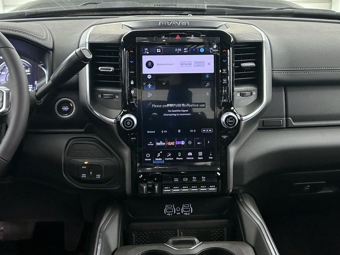 New 2026 Diamond Black Crystal Pearl-Coat Exterior Paint RAM Laramie image 12