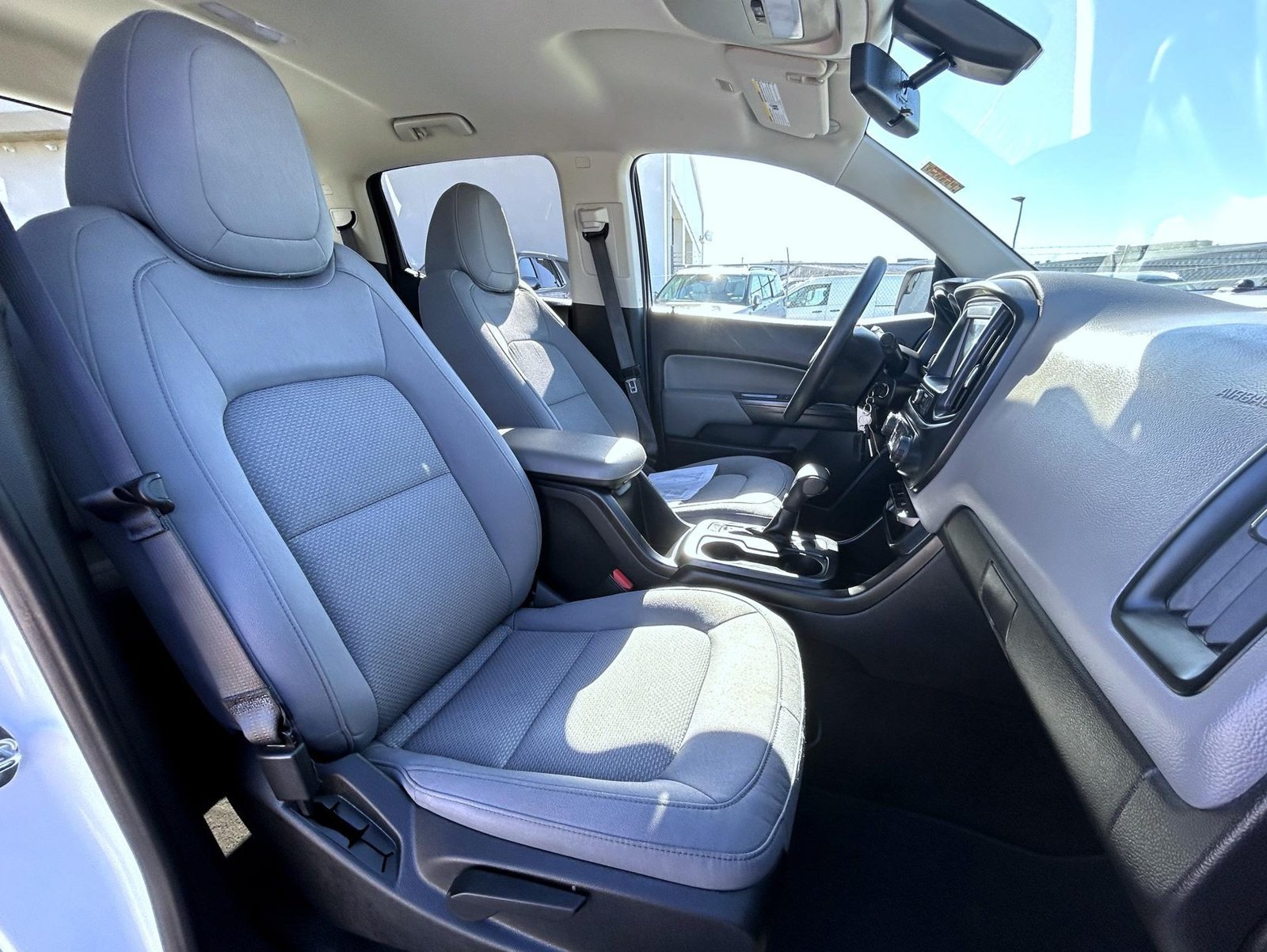 2018 Chevrolet Colorado Work Truck - Photo 17