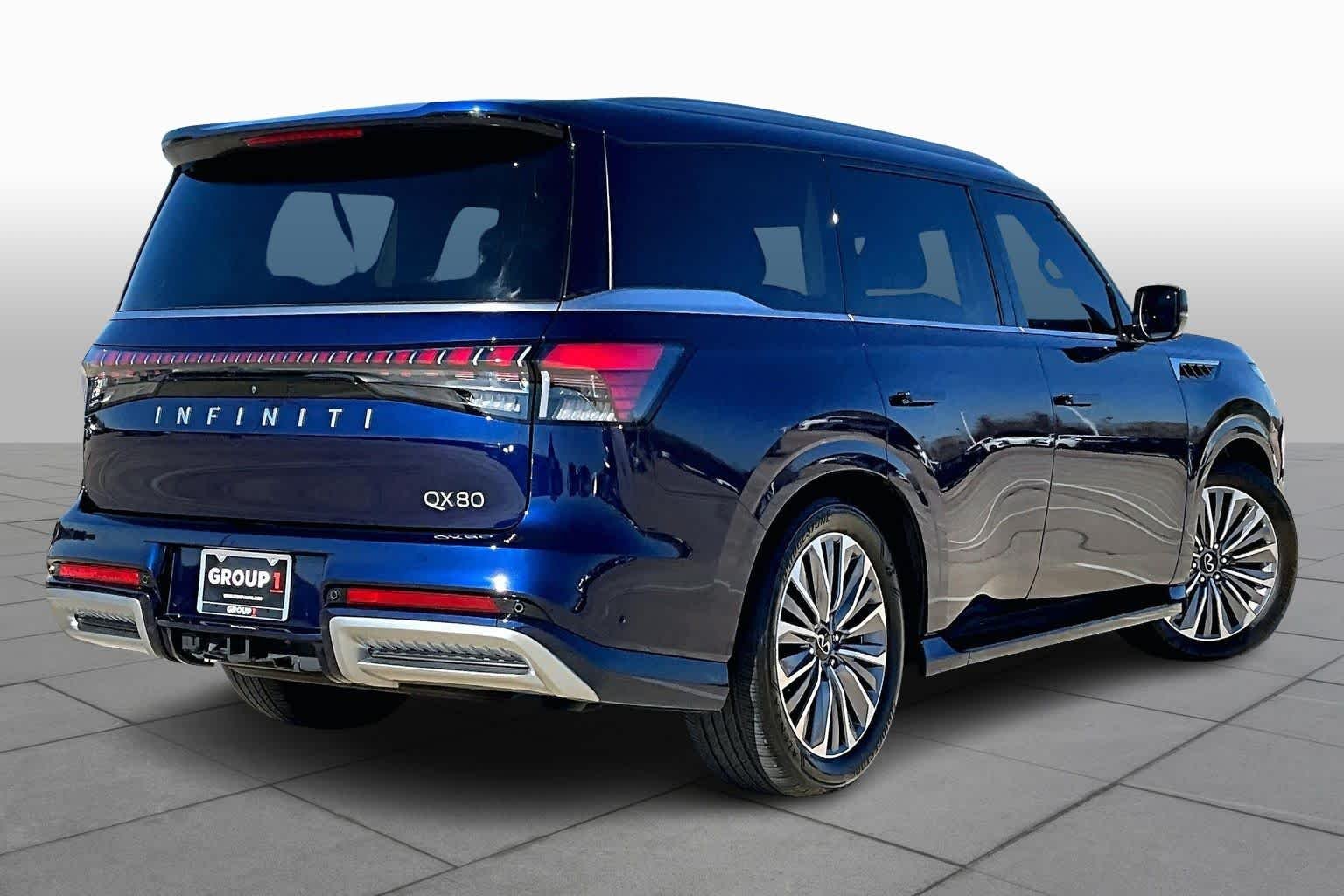 Used 2025 Grand Blue INFINITI LUXE image 21