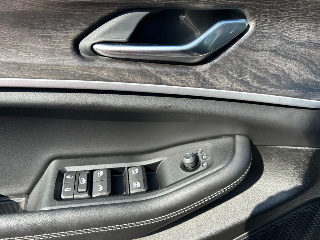 New 2026 Baltic Gray Metallic Clearcoat Jeep Altitude image 12