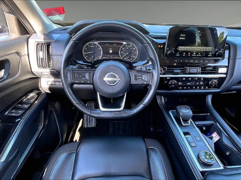 Used 2022 Deep Ocean Blue Pearl Nissan SL image 17