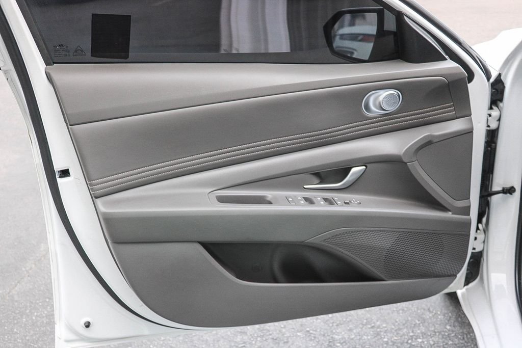 2024 Hyundai Elantra SEL - Photo 25