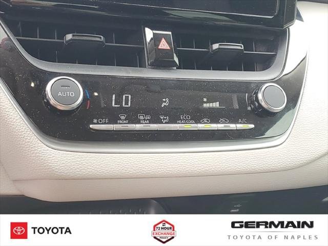 Certified Used 2025 WIND CHILL PEARL Toyota  image 31
